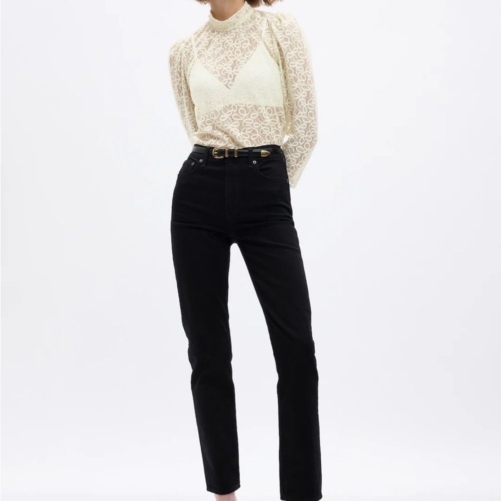 BNWT Gap Crochet Lace Top